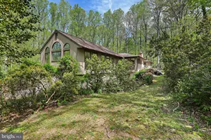 951 Captain Hickory Dr, Great Falls, VA 22066 - Photo 42
