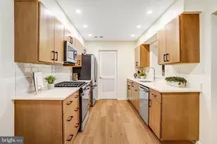 5825 Cove Landing Rd, Burke, VA 22015 - Photo 14