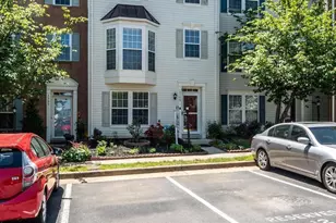 2558 Banshire Dr, Herndon, VA 20171 - Photo 2