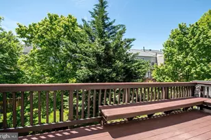 2558 Banshire Dr, Herndon, VA 20171 - Photo 24