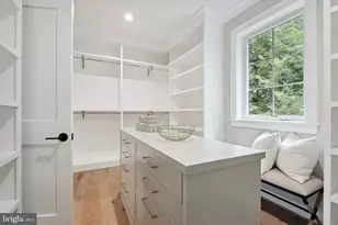 6523 Old Chesterbrook Rd, McLean, VA 22101 - Photo 14