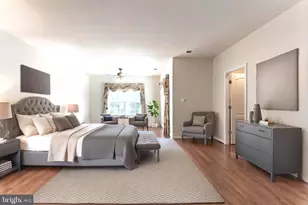 12153 Caldicot Ln, Fairfax, VA 22030 - Photo 4