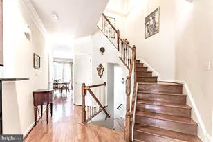 12153 Caldicot Ln, Fairfax, VA 22030 - Photo 8