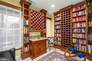 13082 Park Crescent Cir, Herndon, VA 20171 - Photo 12