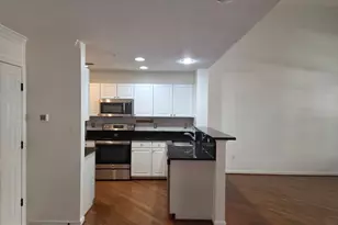 1930 Crescent Park Dr, Reston, VA 20190 - Photo 4