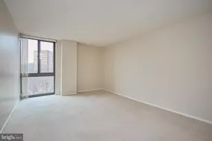 2300 Pimmit Dr, Falls Church, VA 22043 - Photo 10