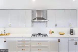 6718 Lowell Ave, McLean, VA 22101 - Photo 12