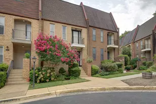 1737 Cy Ct, Vienna, VA 22182 - Photo 2