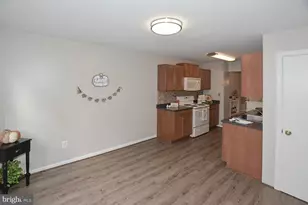 8323 Stationhouse Ct, Lorton, VA 22079 - Photo 4