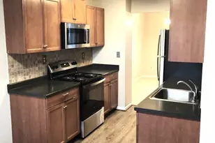 8323 Stationhouse Ct, Lorton, VA 22079 - Photo 6