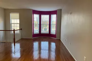 5925 Kirkcaldy Ln, Alexandria, VA 22315 - Photo 2