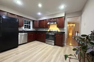 7684 Green Garland Dr, Springfield, VA 22153 - Photo 14