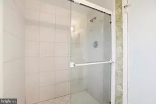 5948 Hall St, Springfield, VA 22152 - Photo 34