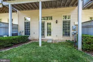 1614 Leeds Castle Dr, Vienna, VA 22182 - Photo 34