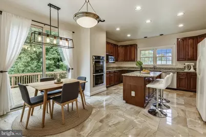 9715 Middleton Ridge Road, Vienna, VA 22182 - Photo 8