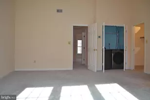 9443 Van Arsdale Dr, Vienna, VA 22181 - Photo 16