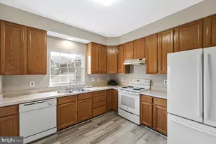 2035 Madrillon Springs Ct, Vienna, VA 22182 - Photo 10