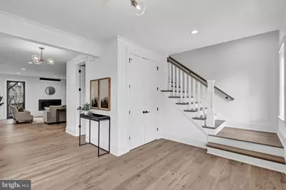 900 Carole Court SE, Vienna, VA 22180 - Photo 4