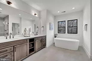 900 Carole Ct SE, Vienna, VA 22180 - Photo 14