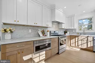 8915 Sylvania St, Lorton, VA 22079 - Photo 8