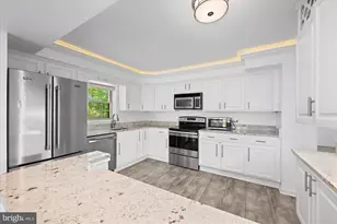 7349 Eldorado Ct, McLean, VA 22102 - Photo 10