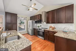 7580 Woodstown Dr, Springfield, VA 22153 - Photo 12