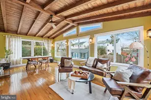 6803 Derrell Ct, Alexandria, VA 22307 - Photo 8