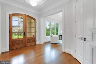 305 Old Court House Rd NE, Vienna, VA 22180 - Photo 8