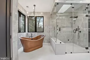 6910 Bright Ave, McLean, VA 22101 - Photo 74