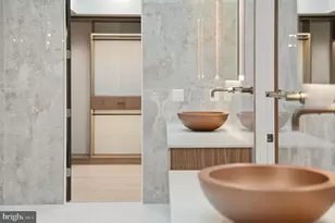 6910 Bright Ave, McLean, VA 22101 - Photo 12