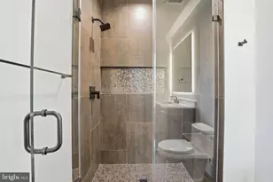 6910 Bright Ave, McLean, VA 22101 - Photo 58