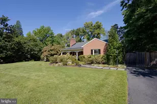 1136 Arcturus Ln, Alexandria, VA 22308 - Photo 28