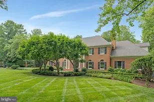 8014 Greenwich Woods Dr, McLean, VA 22102 - Photo 4