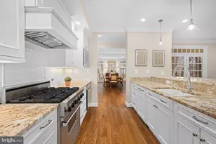 909 Douglass Dr, McLean, VA 22101 - Photo 12