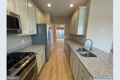 8863 Cherokee Rose Way, Lorton, VA 22079 - Photo 8