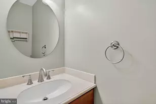 5654 Ridge View Dr, Alexandria, VA 22310 - Photo 8