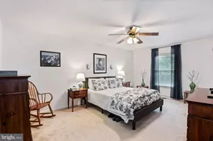 2131 Silentree Dr, Vienna, VA 22182 - Photo 24