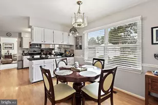 2131 Silentree Dr, Vienna, VA 22182 - Photo 14