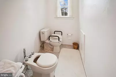 9007 Edgepark Road, Vienna, VA 22182 - Photo 42