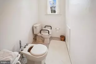 9007 Edgepark Rd, Vienna, VA 22182 - Photo 42