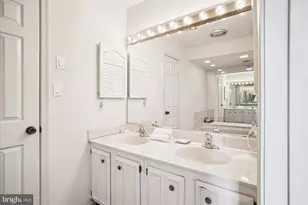 9007 Edgepark Rd, Vienna, VA 22182 - Photo 40