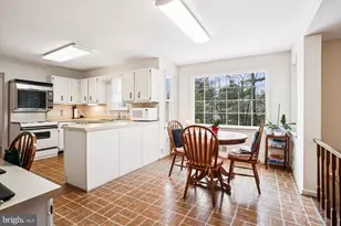 9007 Edgepark Rd, Vienna, VA 22182 - Photo 28