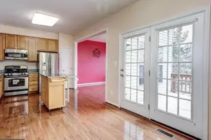 2541 Banshire Dr, Herndon, VA 20171 - Photo 14