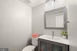 6020 Kestner Cir, Alexandria, VA 22315 - Photo 36