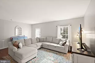 6020 Kestner Cir, Alexandria, VA 22315 - Photo 16