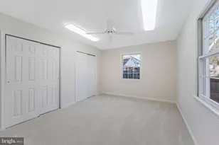 13130 Pavilion Ln, Fairfax, VA 22033 - Photo 32