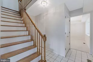 13130 Pavilion Ln, Fairfax, VA 22033 - Photo 12