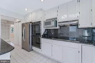 13130 Pavilion Ln, Fairfax, VA 22033 - Photo 24