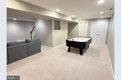 15292 Surrey House Way, Centreville, VA 20120 - Photo 32