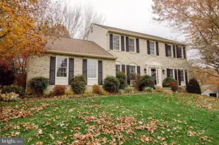 15292 Surrey House Way, Centreville, VA 20120 - Photo 2